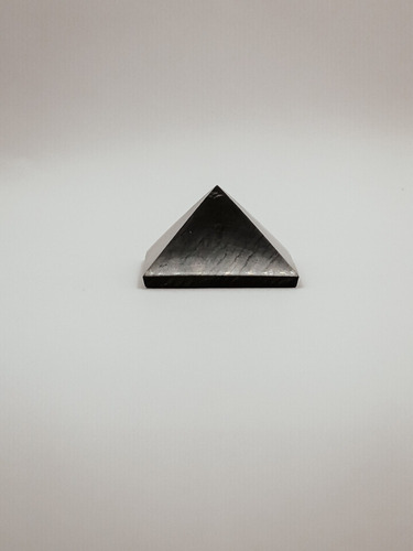Pirámide De Shungita Protección 5g (1 Unidad) 30mm