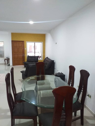 Imagen 8 de 23 de Townhouse En Venta En Av Aragua, Urb Karol Home. 04121994409