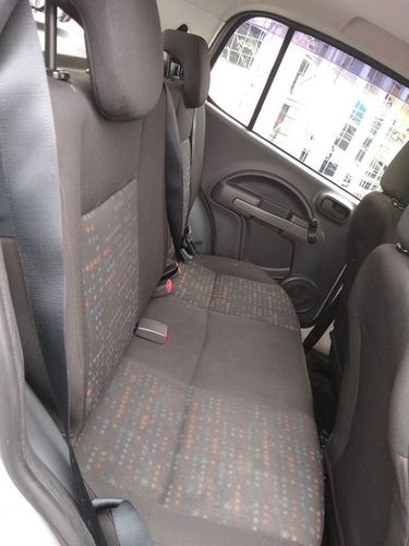 Fiat Uno 1.0 Evo Vivace 8v Flex 4p Manual