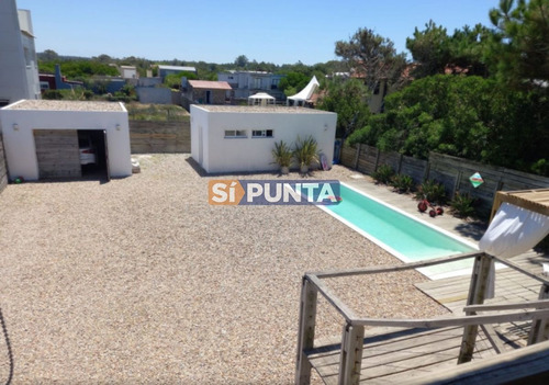 Imagen 2 de 20 de Casa En Venta - Balneario Buenos Aires