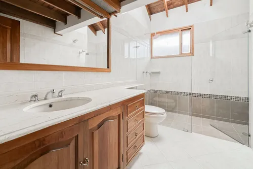 Casa En Arriendo/venta En San José De Bavaria. Cod A7174