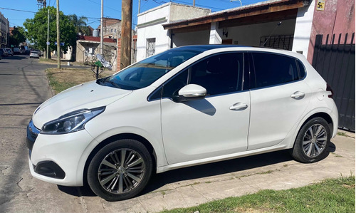 Peugeot 208 1.6 Feline