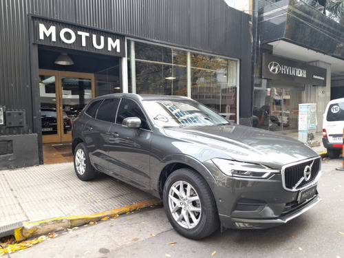 Volvo XC60 2.5 T5 Momentum