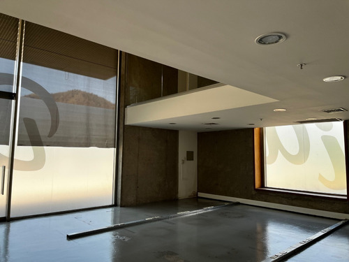 Lindo Local De 462 M2 Con Gran Acceso Desde La Calle