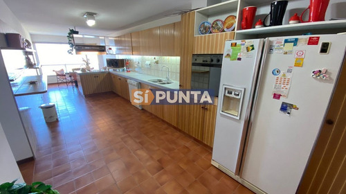 Imagen 11 de 30 de Apartamento En Playa Brava A La Venta