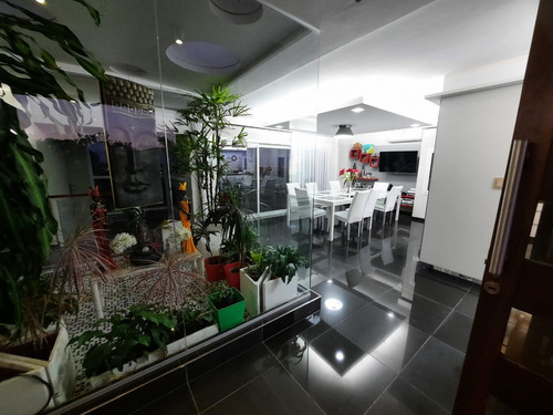 Vendo Espectacular Casa En Country Cinco Lomas 9 Ambientes. Inigualable