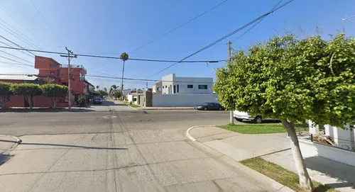 Casa De Adjudicación Bancaria En Venta Ubicada En Del Cantil, Col. Jardines Playas De Tijuana, 22500 Baja California Norte. Cmr