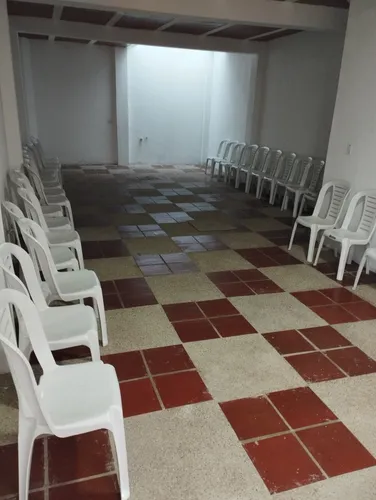 Casa Local Primer Piso Con Licencia Para Segundo Piso