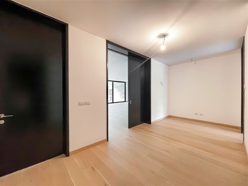 Departamento En Venta De 6 Dorm. En Lo Barnechea