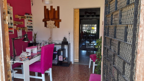 Lote De 15,84 X 40,30, Ideal Constructor O Dos/ Tres Familias. Villa Luzuriaga. Escucha Ofertas
