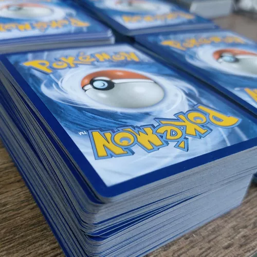 Lote Pack 100 Cartas Pokémon Aleatórios sem Nenhuma Repetida - Ri Happy