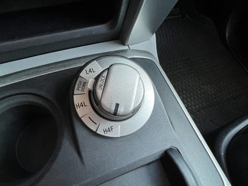 Imagen 14 de 25 de Toyota 4runner Limited 2012 Full Cuero Techo 3 Corridas