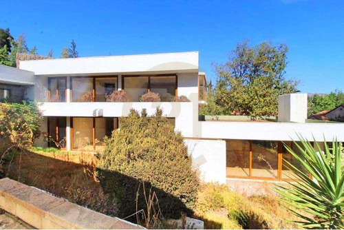 Se Vende Casa En Lo Barnechea De 7 Dormitorios