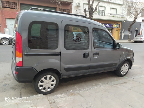 Imagen 12 de 15 de Renault Kangoo 2012 1.6 2 Ath Plus Da Aa Cd Pk Lc
