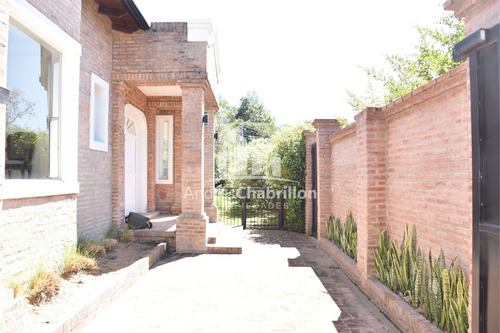 Venta Casa 4 Dormitorios Concordia Con Cochera