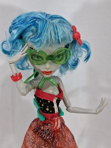 Boneca Ghoulia Yelps Skull Shores Praia Ilha Da Caveira 01 (Usado)