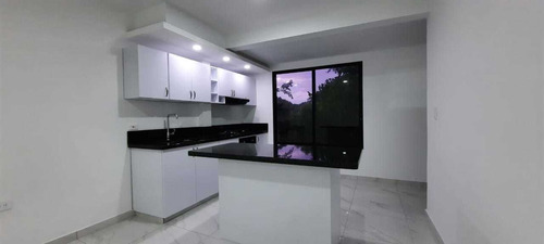 Imagen 2 de 20 de Venta Casa Bifamiliar Norte Sector Regivit