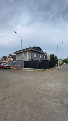 Vende Casa Remodelada En Barrio Ingles (68685)