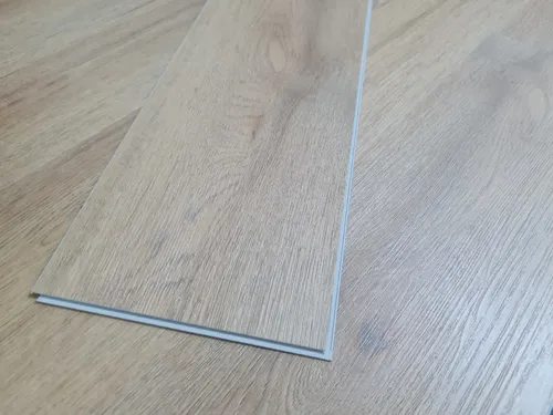 Pisos Vinilicos Click Facil Colocacion Spc 4 Mm Liston Pvc