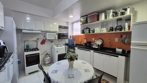 Apartamento 2/4 Com Suíte E Sacada