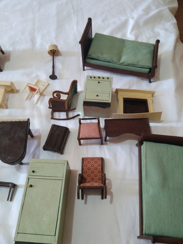 Imagen 6 de 9 de 2b Antiguo Muebles De Casa De Muñecas De Madera Renwal Otros