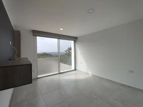Casa En Venta En Bellavista. Cod V30490