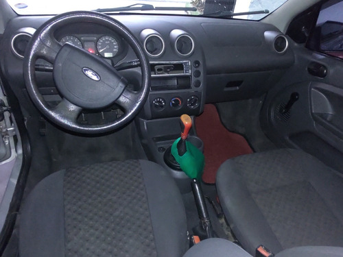 Ford Fiesta 1.6 8v 5p 2006 Flex Financio Sem Entrada