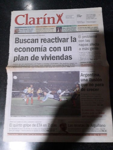 Tapa Diario Clarín 20 7 2001 Crespo Plan Viviendas Economía 