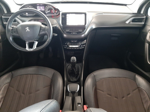 Peugeot 2008 1.6 Feline 2016