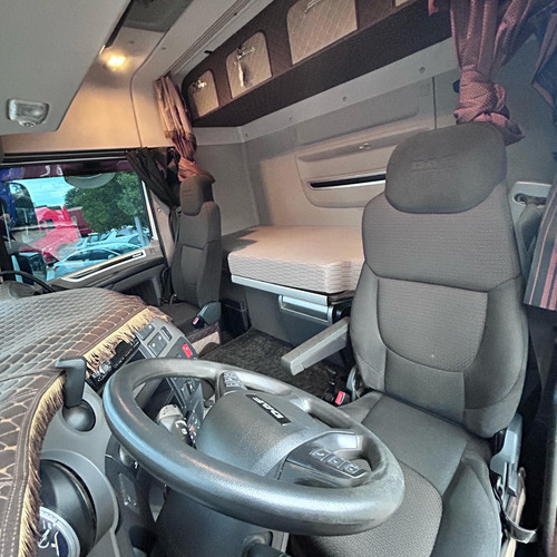 Caminhão Daf 530 Tração 6x4 Ano 2021 Susp Mola Trucado
