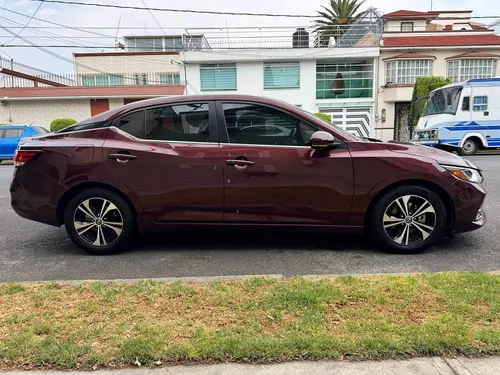 Nissan Sentra 2.0 Advance Mt