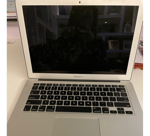 Laptop Apple Macbook Air 13 Pulgadas 1.8 Ghz 4gb