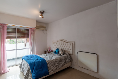 Casa · Venta · 5 Ambientes · Barrio Naon · Mataderos · Piscina · Cochera · Jardín · Playroom