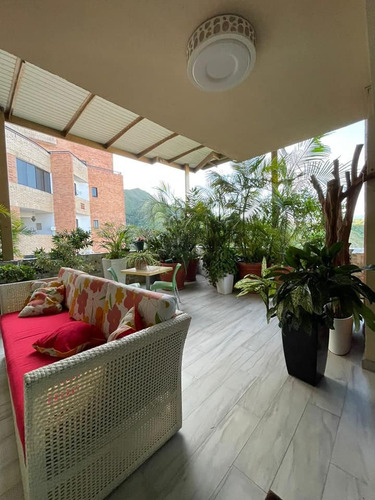 Yosmar & Fernando Lujoso Y Exclusivo Penthouse A La Venta En El Parral Res Le Parc