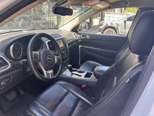 Jeep Grand Cherokee Laredo V6 Lujo 4x2 At