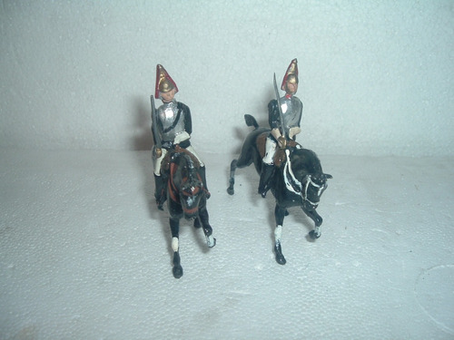 Figuras En Plomo De Coraceros Ingleses Cascos  Penachos Rojo