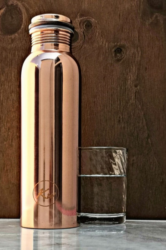 Imagen 2 de 6 de Botella De Cobre Para Tomar Agua 0.950 L. Cobre 100% Puro.