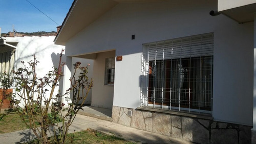 Casa En Venta 2 Dormitorios Bº Las Malvinas - Villa Carlos Paz