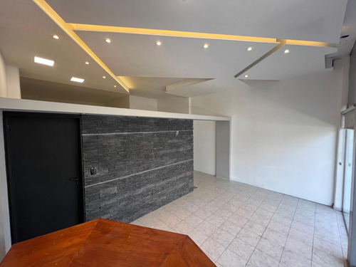 Local Comercial En Venta 47 M2. B° Centro, Villa Carlos Paz.