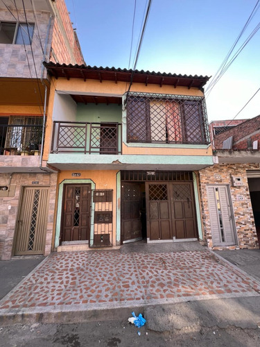 Casa En Venta En Barrio Popular