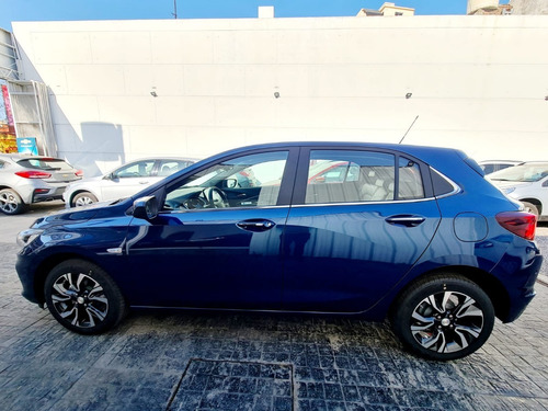 Imagen 2 de 24 de Nuevo Chevrolet Onix Premier 2023 Automatico 1.0t 0km Smart6