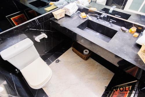 Magnífica Casa De Estilo Para Vivienda, Oficinas O Desarrollo En Barrio Norte