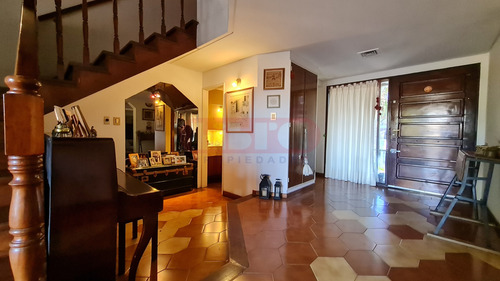 Casa Chalet En Venta 6 Amb Con Patio Y Pileta Olivos Golf