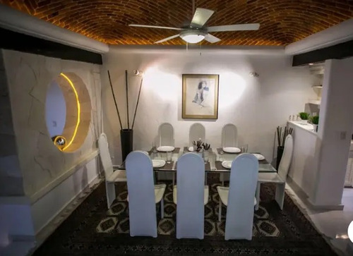 Venta De Villa Con Muelle En Zona Hotelera De Cancun