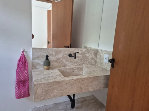 Linda Casa! Com 3 Quartos Suites À Venda, 200 Metros Quadrados