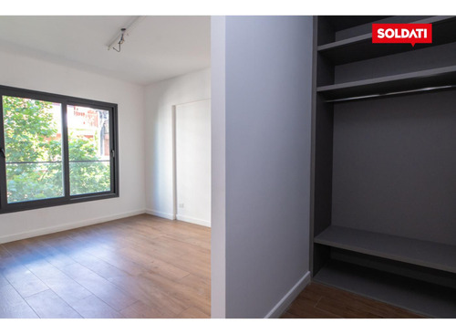 Venta Departamento 2 Ambientes Al Contrafrente - Palermo, Pride Oro