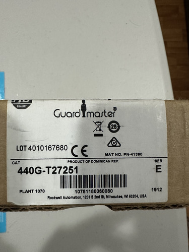 Interruptor De Bloque Tls1-gd2 Allen Bradley 440g-t27251 (Usado)
