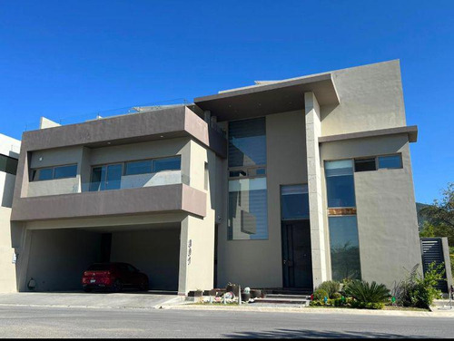 Casa En Venta La Joya Residencial Por El Uro Monterrey