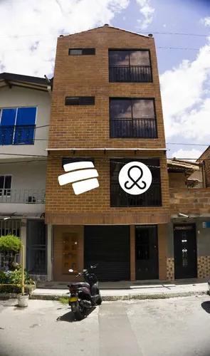 En Venta, Local Comercial Primer Piso En Bello, Barrio Central