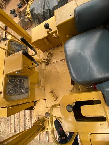 Bulldozer Caterpillar D6d Mod 1980